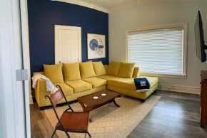 Smalstig Rockne Suites short walk to Notre Dame